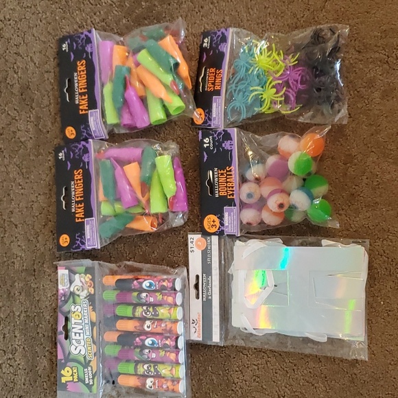 HALLOWEEN PARTY Supplies Decorations Prizes Crafts Masks Spiders Sign Treat Bags - Picture 5 of 6